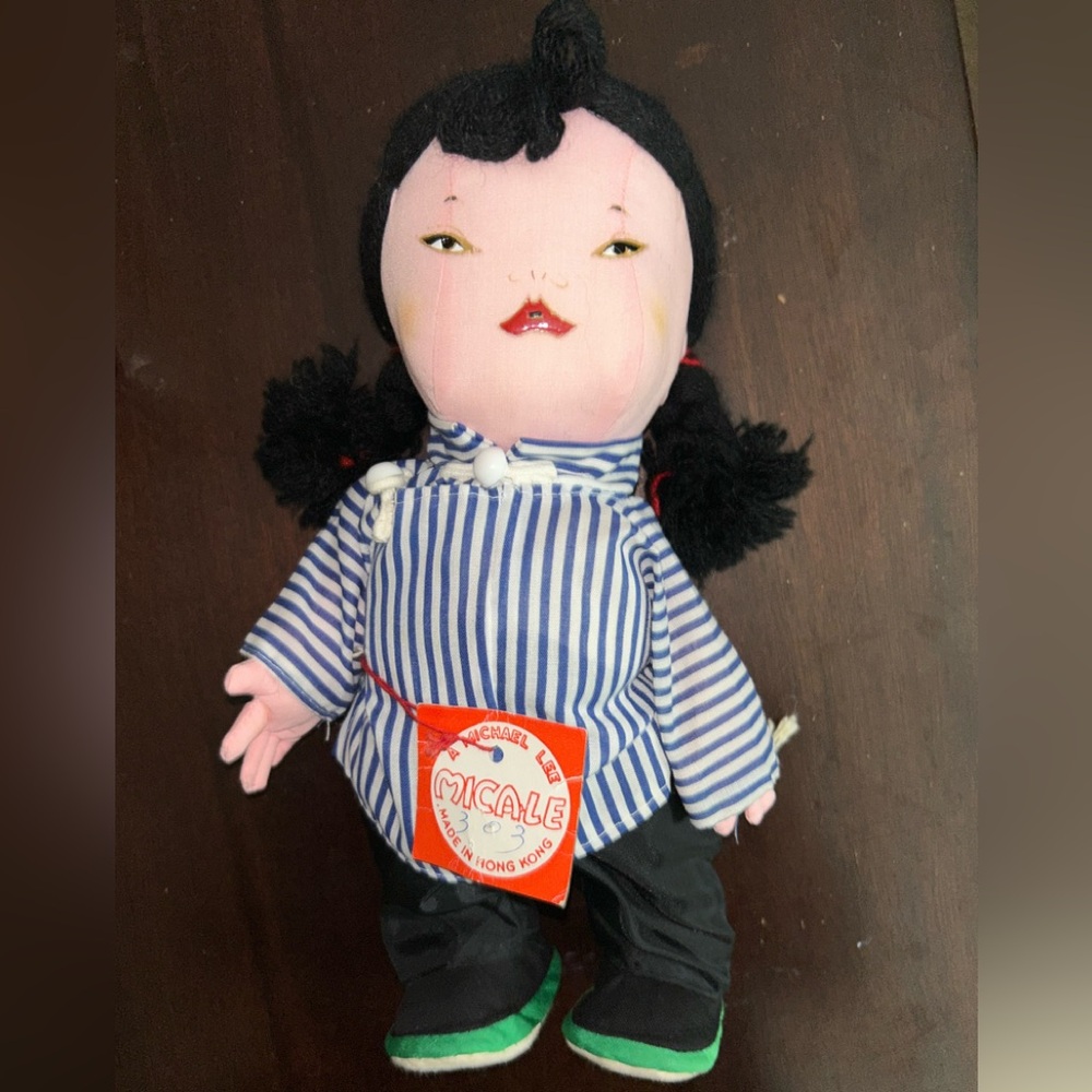 Michael Lee Asian Vintage 11” Doll. 1993 Micale, Black Yarn Hair With #303 Tag